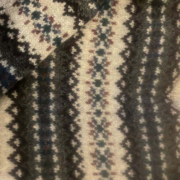 Cabin Fever thick Shetland wool sweater with Nordic style pattern - Picture 3 of 4